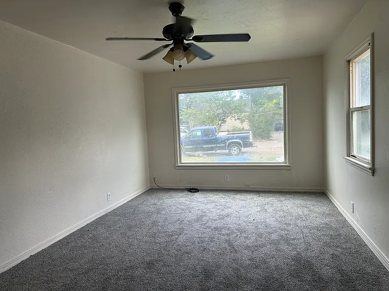 975 Jones Dr #A — Photo 5