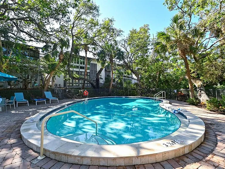 1255 E Peppertree Dr #306 — Photo 11