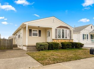 106 W Saint Louis Ave, Wildwood Crest, NJ 08260