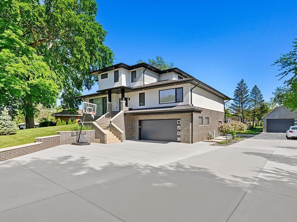 1st image of 21W485 Terrace Dr
