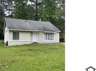 9073 Dorsey Rd, Riverdale, GA 30274