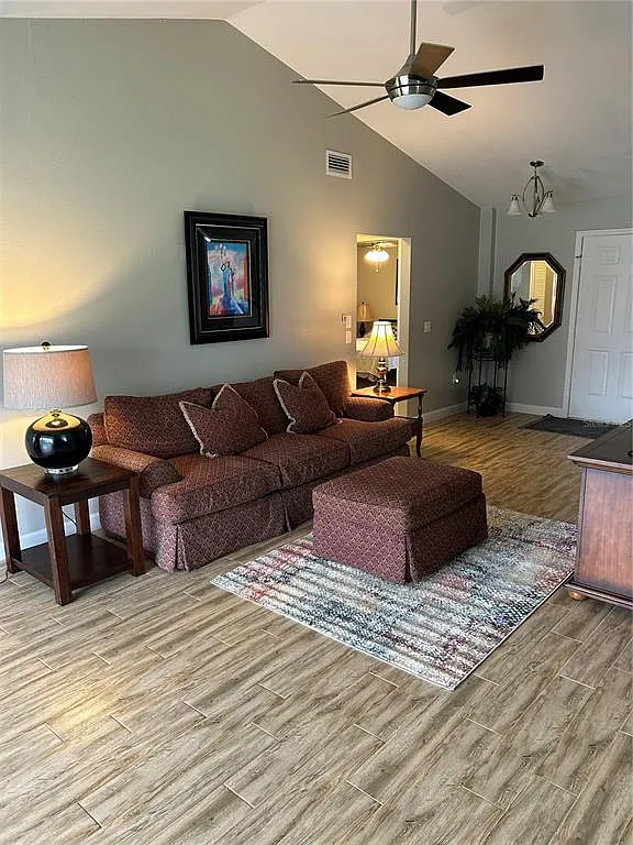 2 bed, 2.0 bath, 1088 sqft, $1,600 — Photo 3