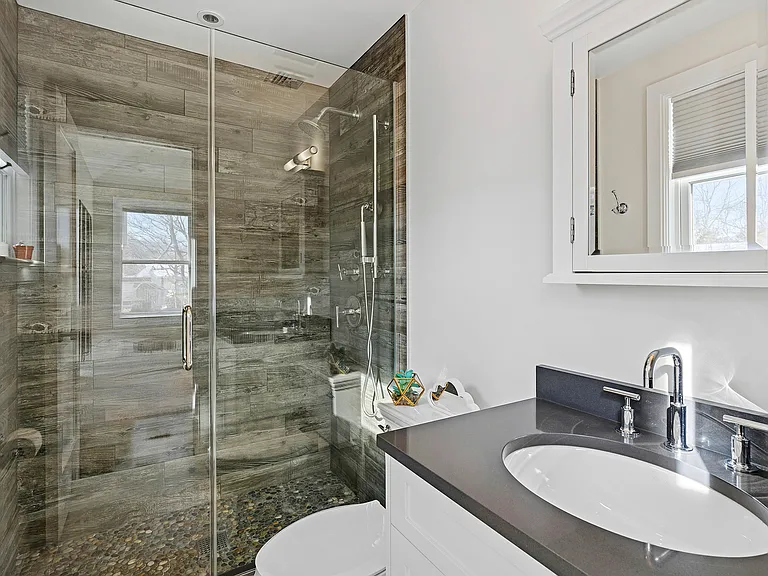 134 Montauk Hwy #A — Photo 12