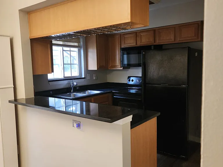 6940 Roswell Rd #19C — Photo 4