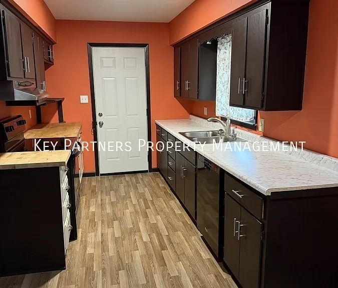 821 S Edgemere Dr — Photo 3