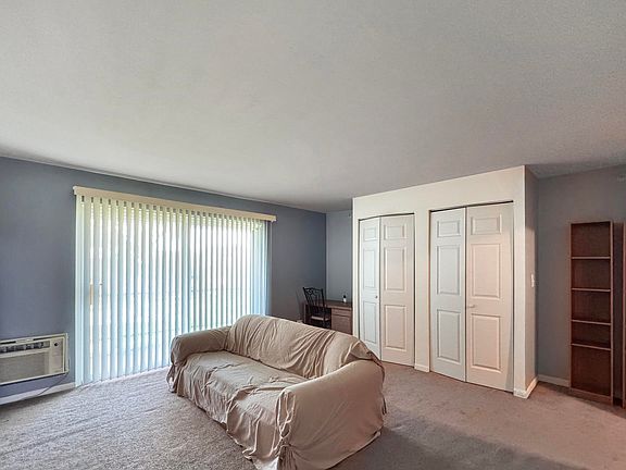 2nd image of 1910 W Hatherleigh Ct APT 2C