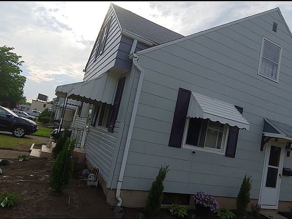 2nd image of 54 Liston St