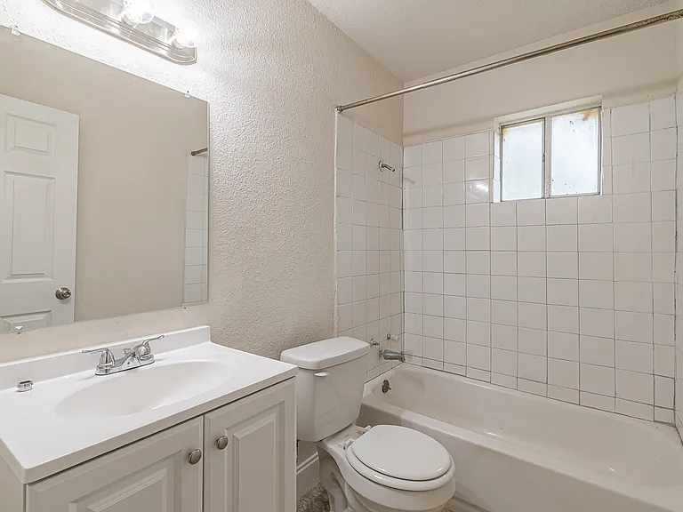 106 Southway Dr #1 — Photo 10
