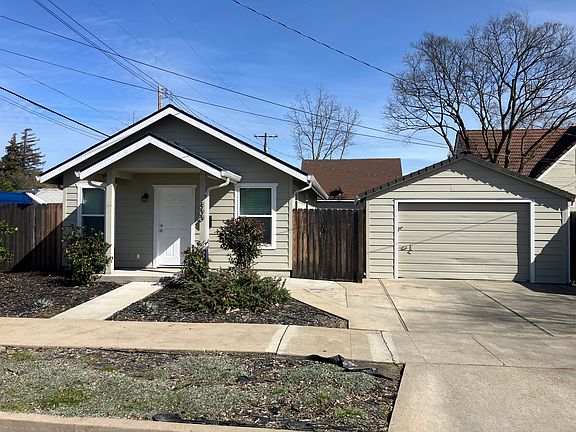 2nd image of 800 N Lincoln Ave