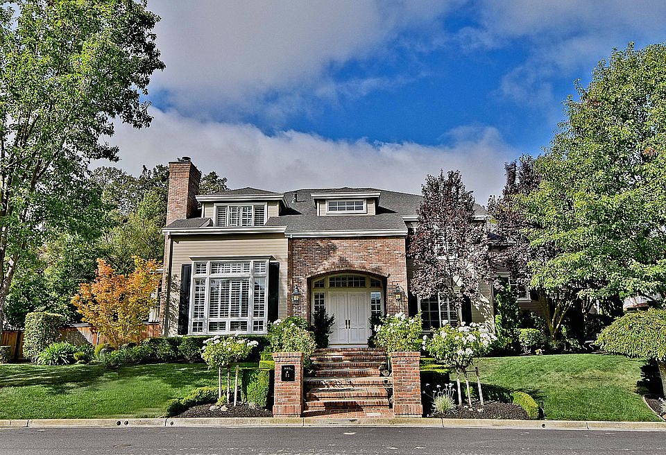1st image of 11 Brightwood Cir