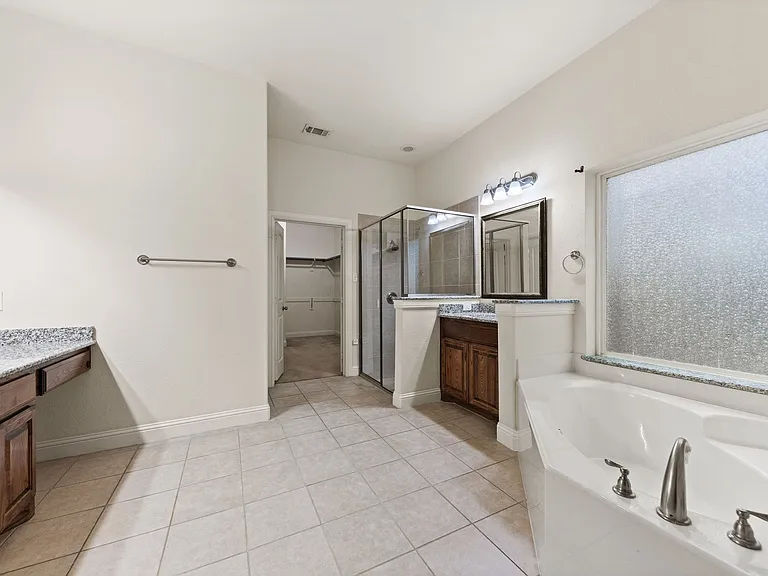 15520 Mayflower Trl — Photo 18