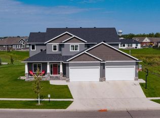 1015 Mulberry Ln, West Fargo, ND 58078