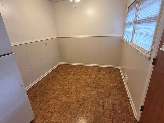 2nd image of 4224 SW 2nd Ave #3