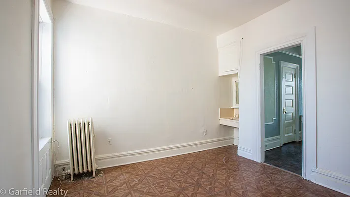 Sold by Garfield Realty  | media 18