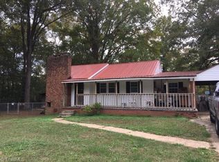 276 Hillcrest Ct, Lexington, NC 27292