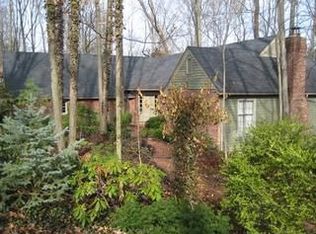 8010 Woods Ln, Columbus, OH 43235