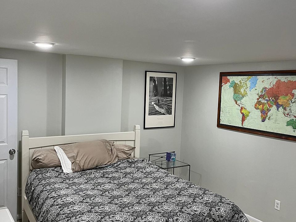 1st image of 88 Broughton Ave APT 1