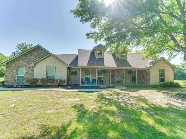 1985 Us Highway 271 S, Bogata, TX 75417