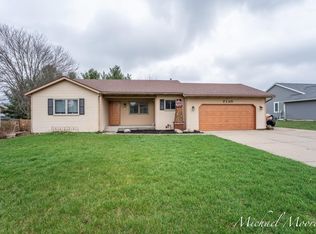 7130 28th Ave, Hudsonville, MI 49426
