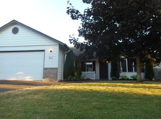916 Meadowlark Pl, Molalla, OR