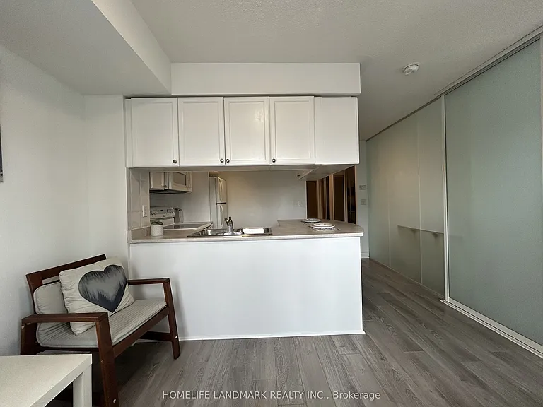 909 Bay St #1204 — Photo 4