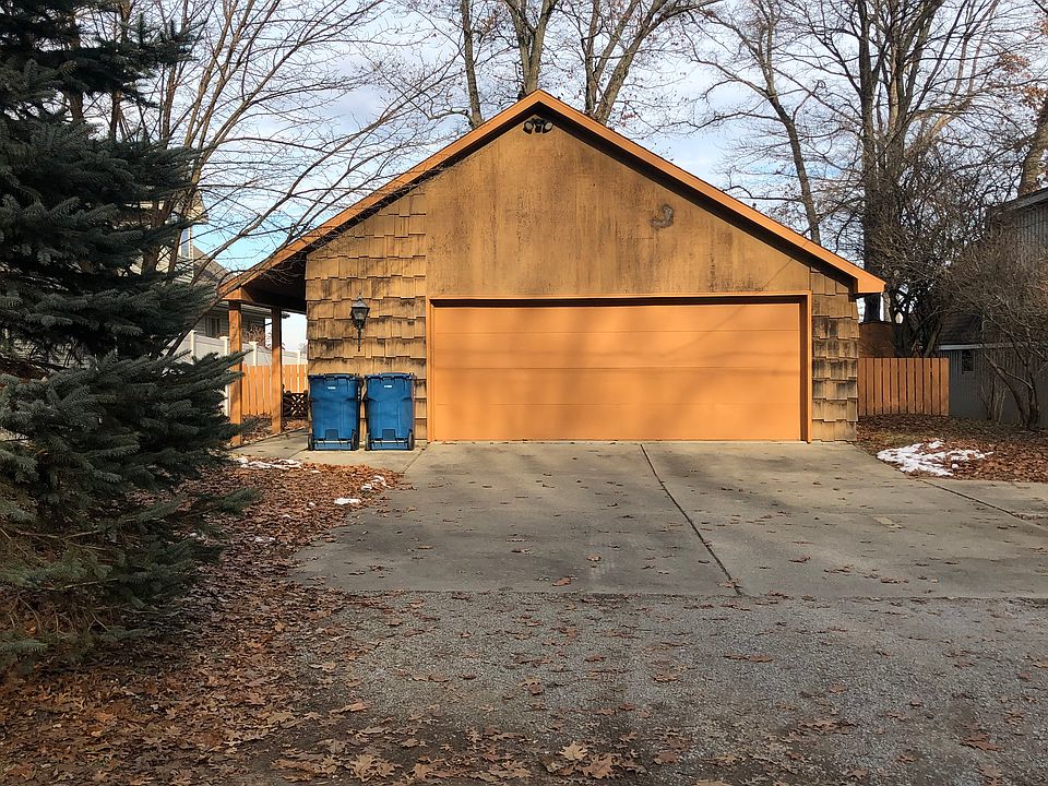 1st image of 2622 N Peterson Dr