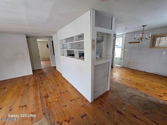 3rd image of 324 Federal City Road