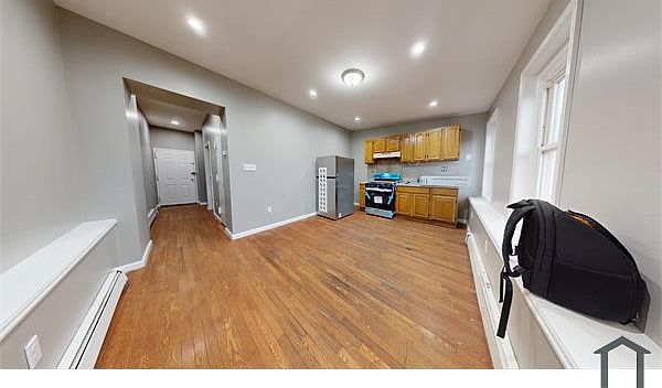 1st image of 434 Port Richmond Ave #2R
