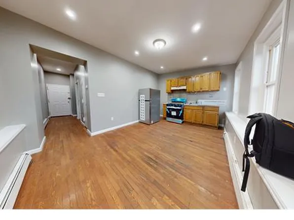 434 Port Richmond Ave #2R, Staten Island, NY 10302