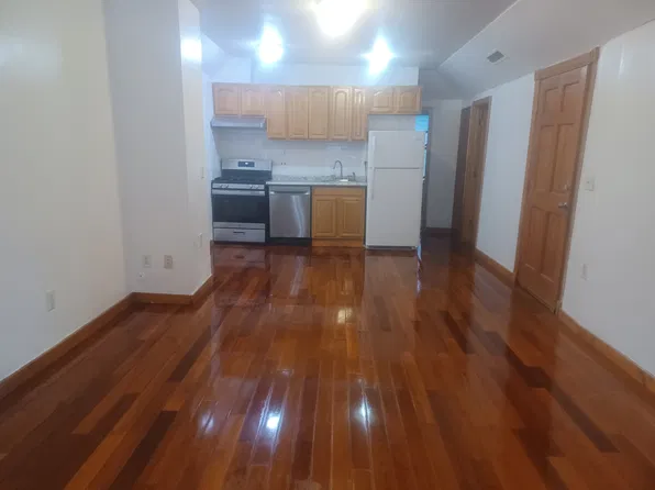 13 Tabor Pl #1, Brookline, MA 02445