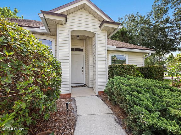 2nd image of 2061 CAPISTRANO Drive