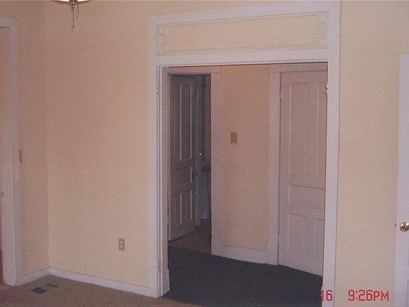 4th image of 4053 N Sawyer St