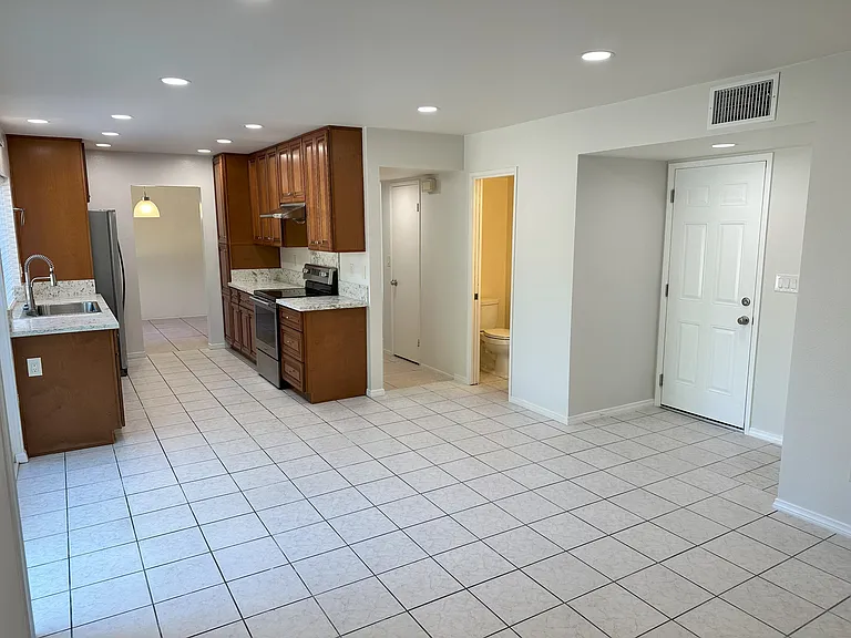 13103 Sundance Ave — Photo 64