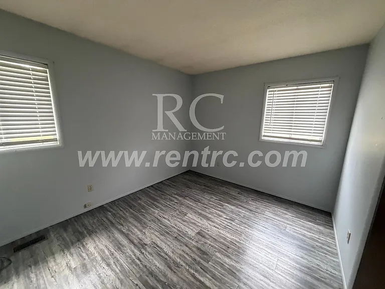 910 Timberline Dr — Photo 12