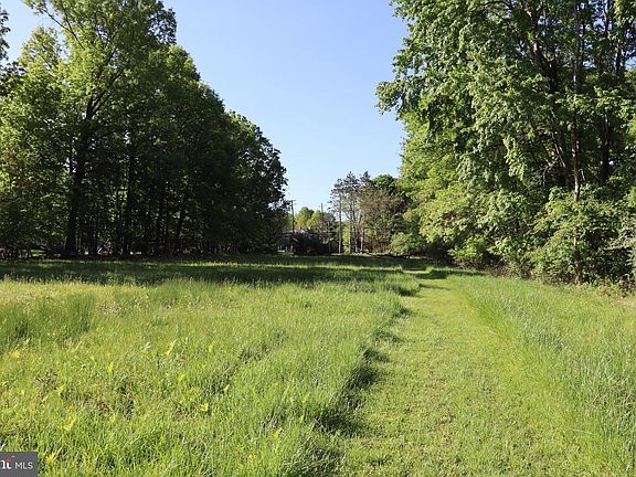 4th image of 1583 Chestnut Ridge Rd