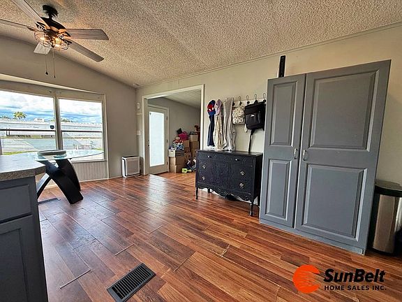 5th image of 1023 Rainbow Cir