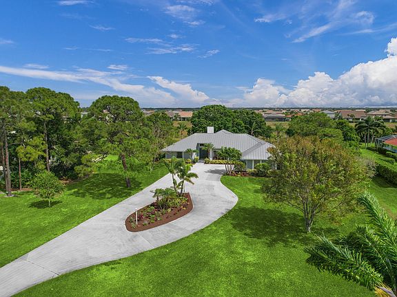 3rd image of 4881 SW Bimini Circle N