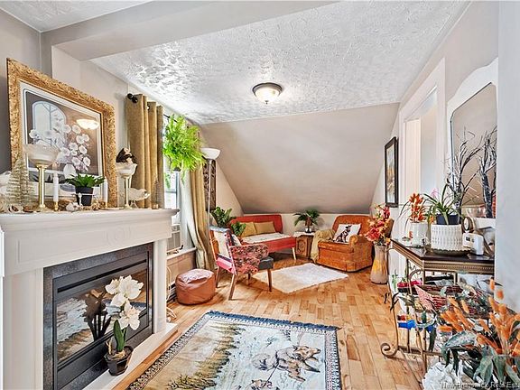 3rd image of 76 Steadman St