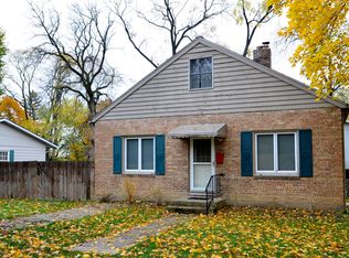 622 S 4th St, St Charles, IL 60174