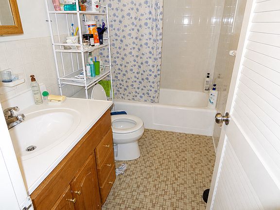 5th image of 180 Mountain Ave APT 23
