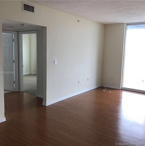 1st image of 275 NE 18th St APT 1702