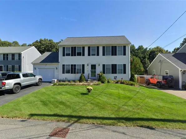 15 Sharon Dr, Cumberland, RI 02864