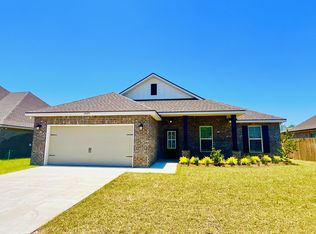 4628 Jayhawk Dr, Crestview, FL 32539