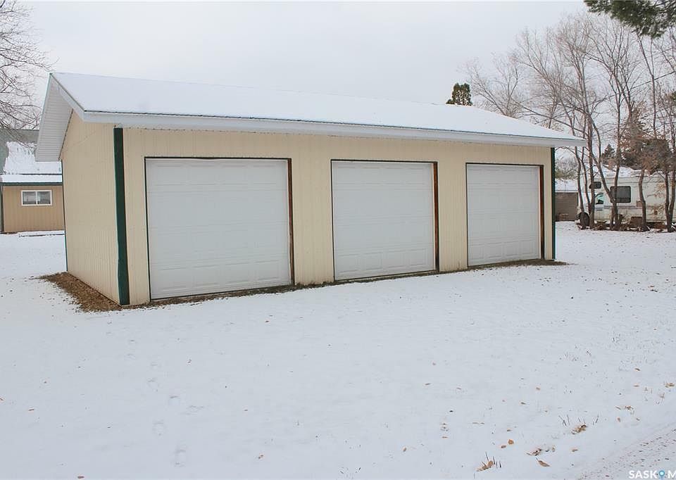 1st image of 63 Elizabeth Ave