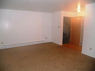 1st image of 419 Queen Ave APT B9