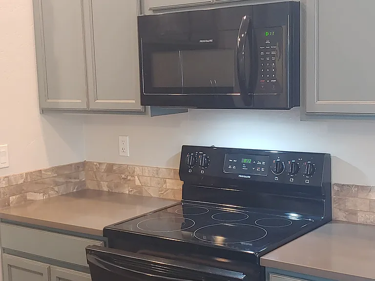 1875 W Deserthawk Dr — Photo 40