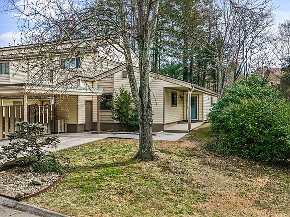 2nd image of 21 Bradford Cir