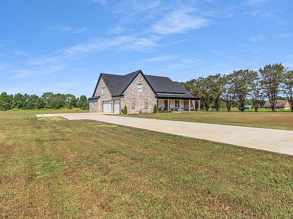 3rd image of 8589 Brunswick Rd