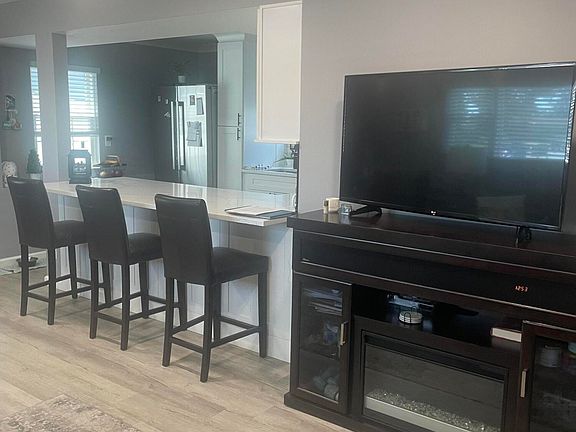 4th image of 1 Chelsea Court