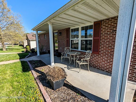5th image of 3831 Buckingham Park